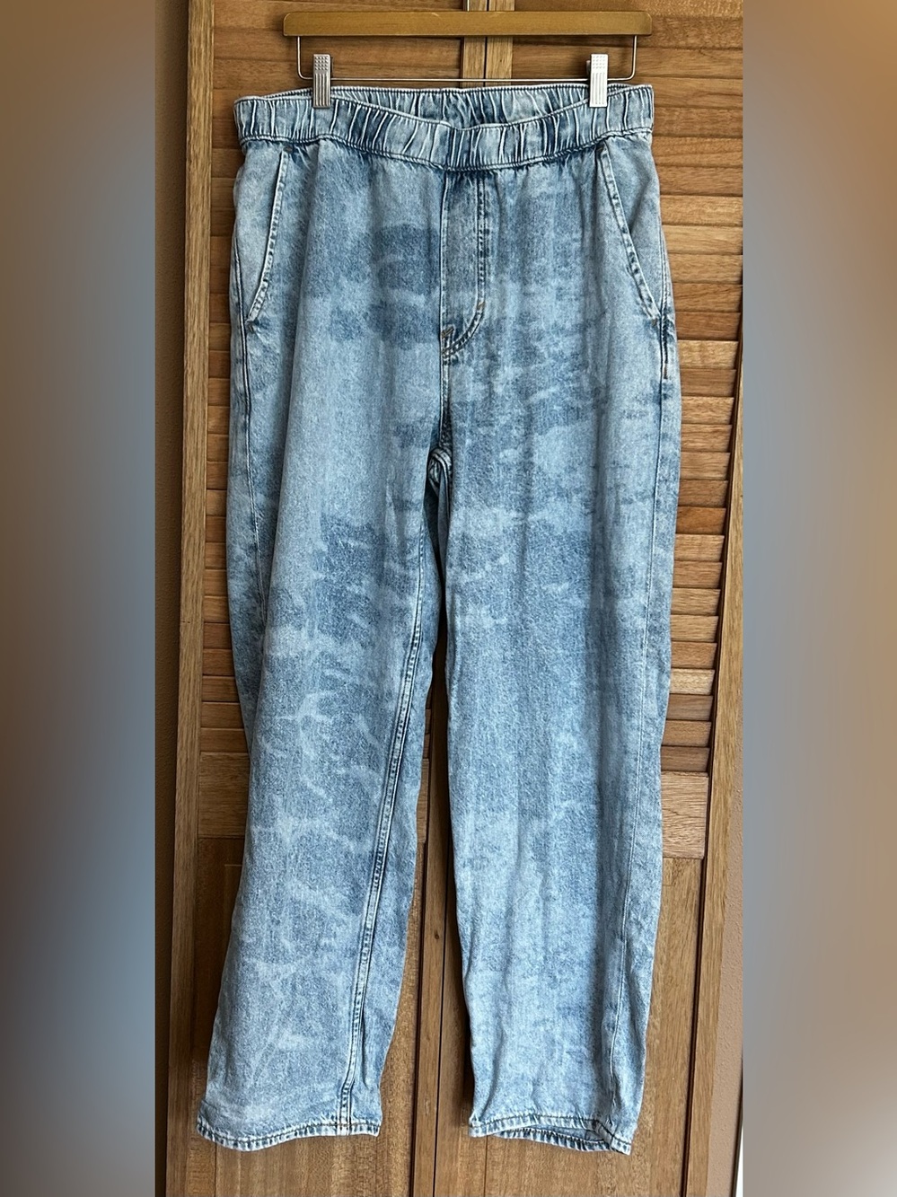 H&M Loose Fit Coupe Ample Mens jogger Jeans Size Small pull on elastic waist